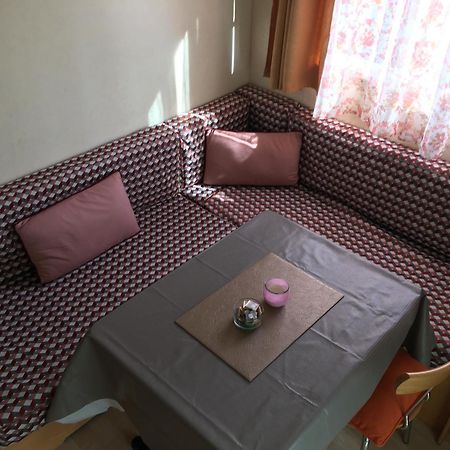 Mobile Home Avec Parking Chorges Zewnętrze zdjęcie