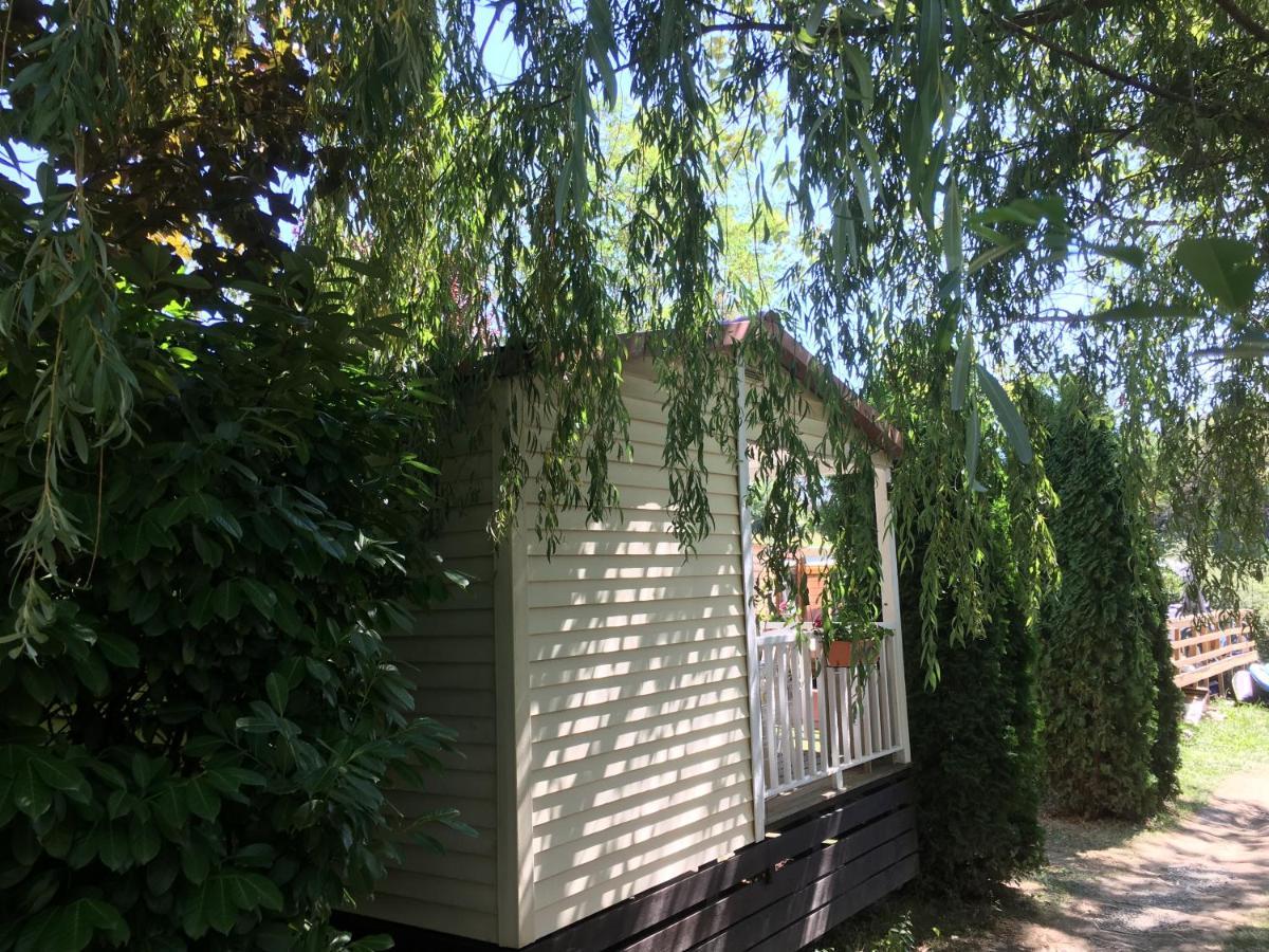 Mobile Home Avec Parking Chorges Zewnętrze zdjęcie