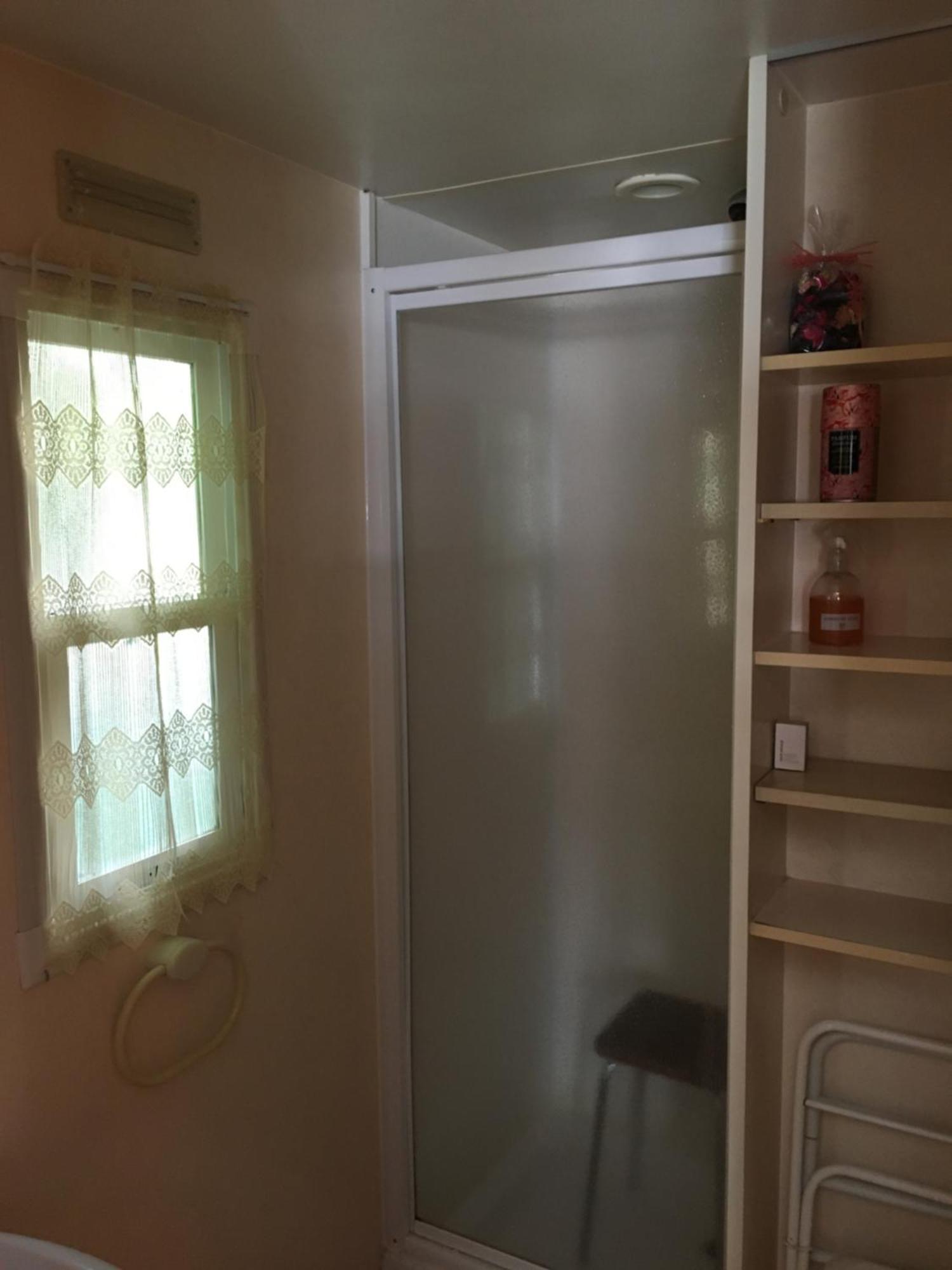 Mobile Home Avec Parking Chorges Zewnętrze zdjęcie