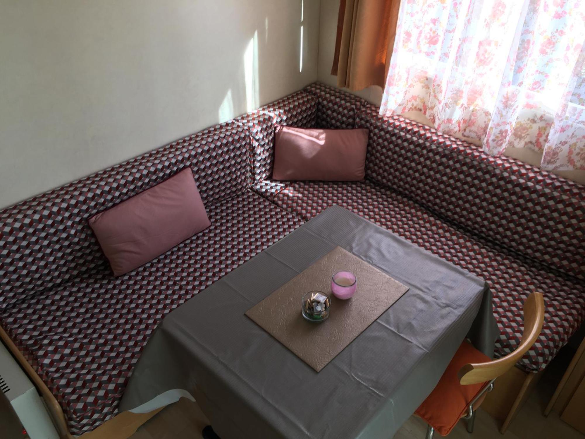 Mobile Home Avec Parking Chorges Zewnętrze zdjęcie